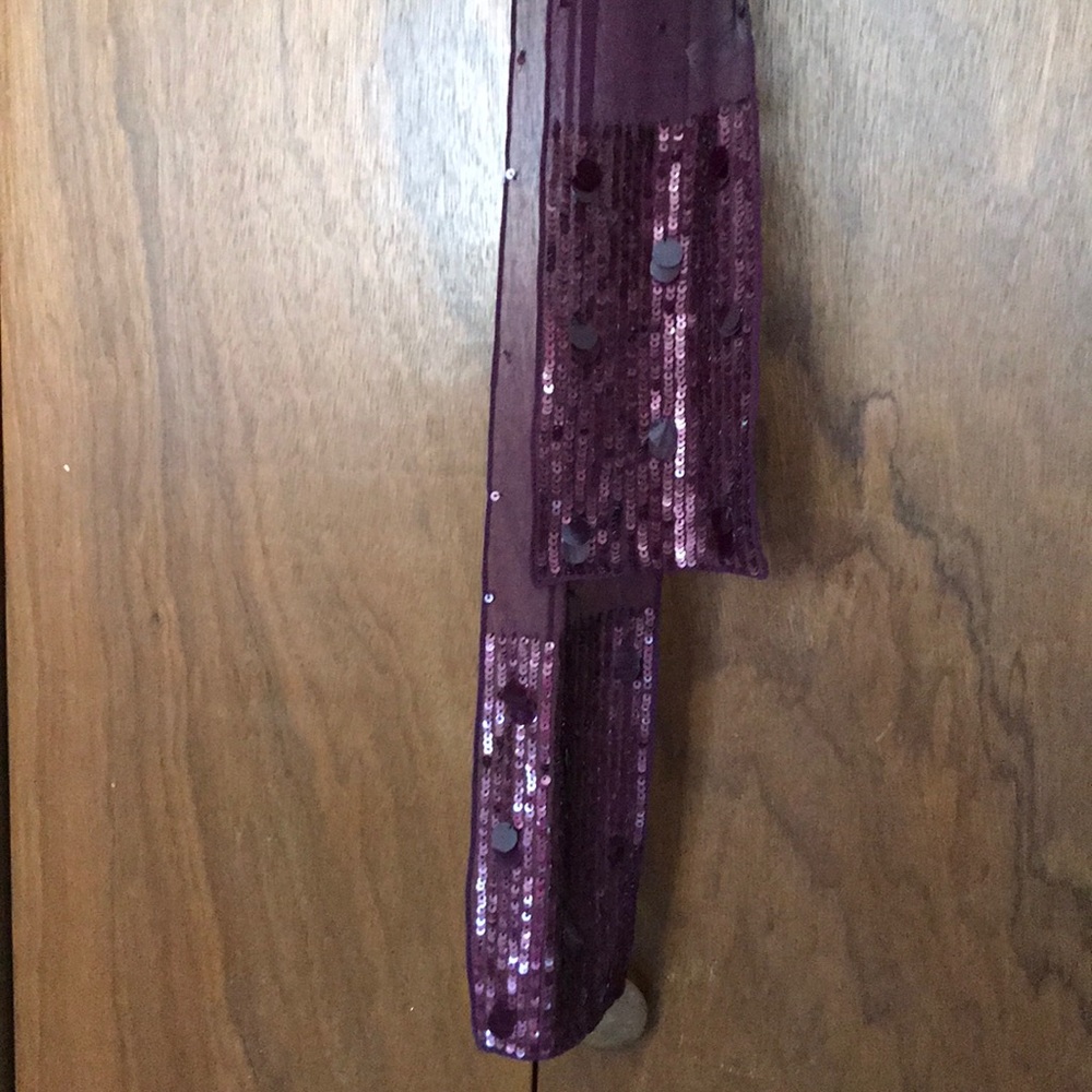 Purple sequin 🧣 scarf NWOT